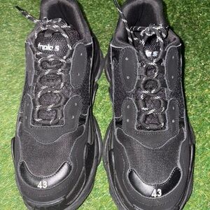 Balenciaga sneakers (slight unglued part near toe)